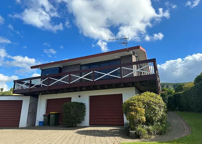 Lynmore Views 3 Bedroom Family Holiday home *